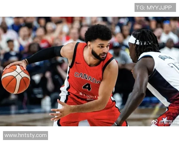 足球明星穿篮球衣的时尚风采与精彩瞬间全景展示